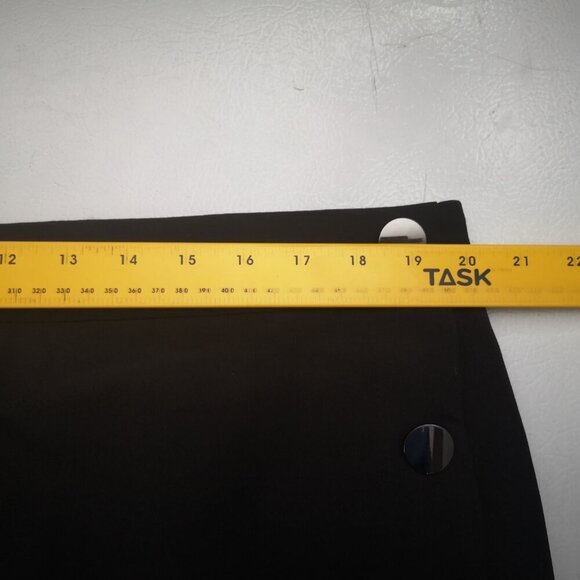 NWT Addition Elle Ladies Size 20 Black Elastic Waist in Back Shorts - Picture 10 of 12